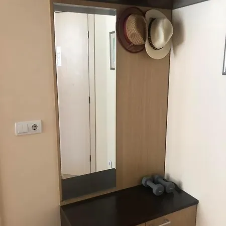 Beachfront 아파트 *